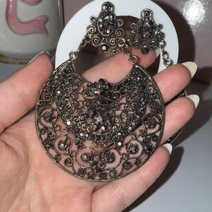 Elegant Black Filigree Earrings
